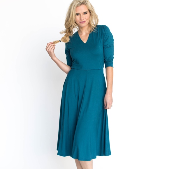 Agnes & Dora Dresses & Skirts - Dress-Midi